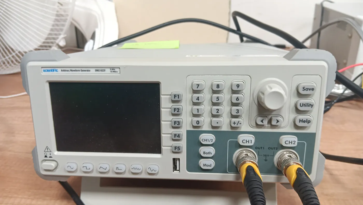 Arbitrary waveform generator