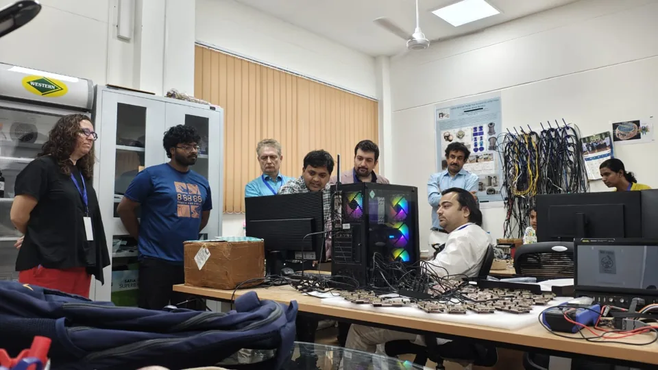 Discussion around a laboratory workstation