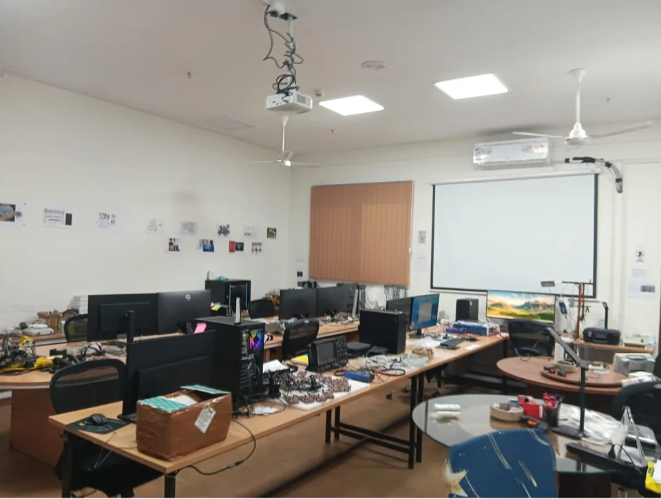 Interior of Sapiotectronics Laboratory at IIT Mandi